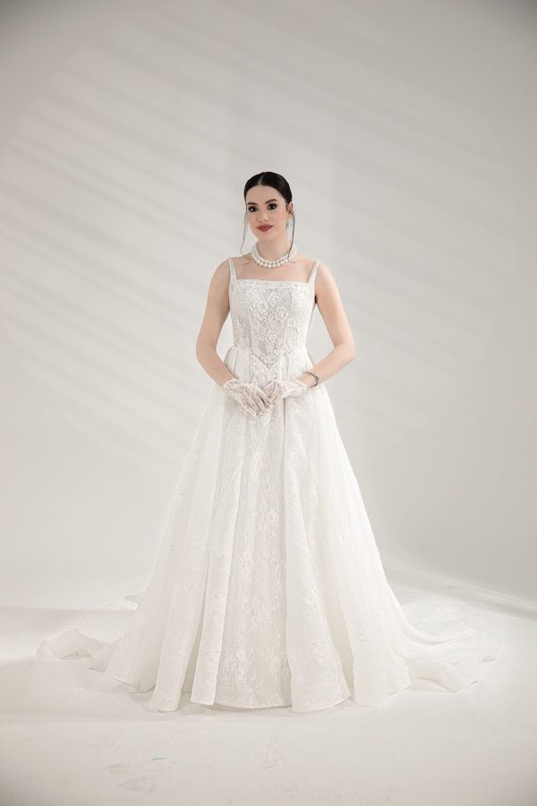 Sade gelinlik modelleri minimalist stil