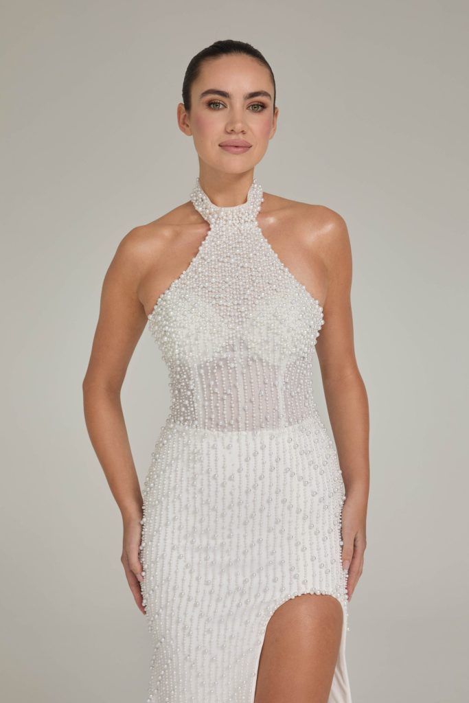 gelinlikçi mağazasında gelinlik modelleri