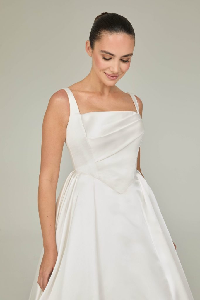 modern saten gelinlik