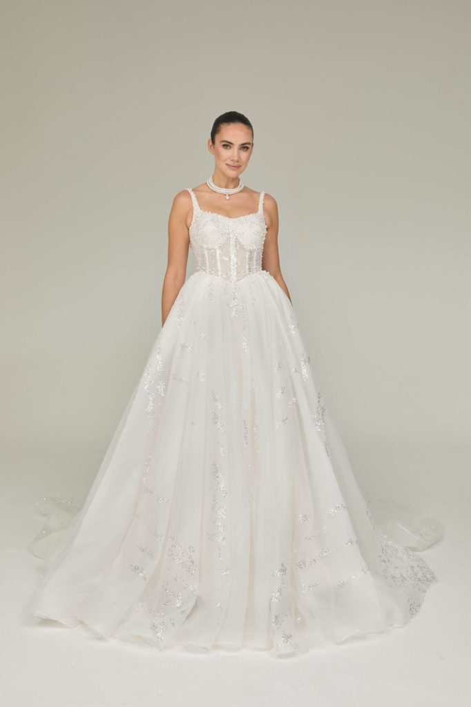 A kesim Gelinlik Modelleri