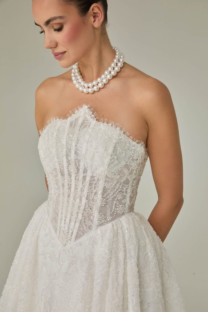 A kesim gelinlik modelleri